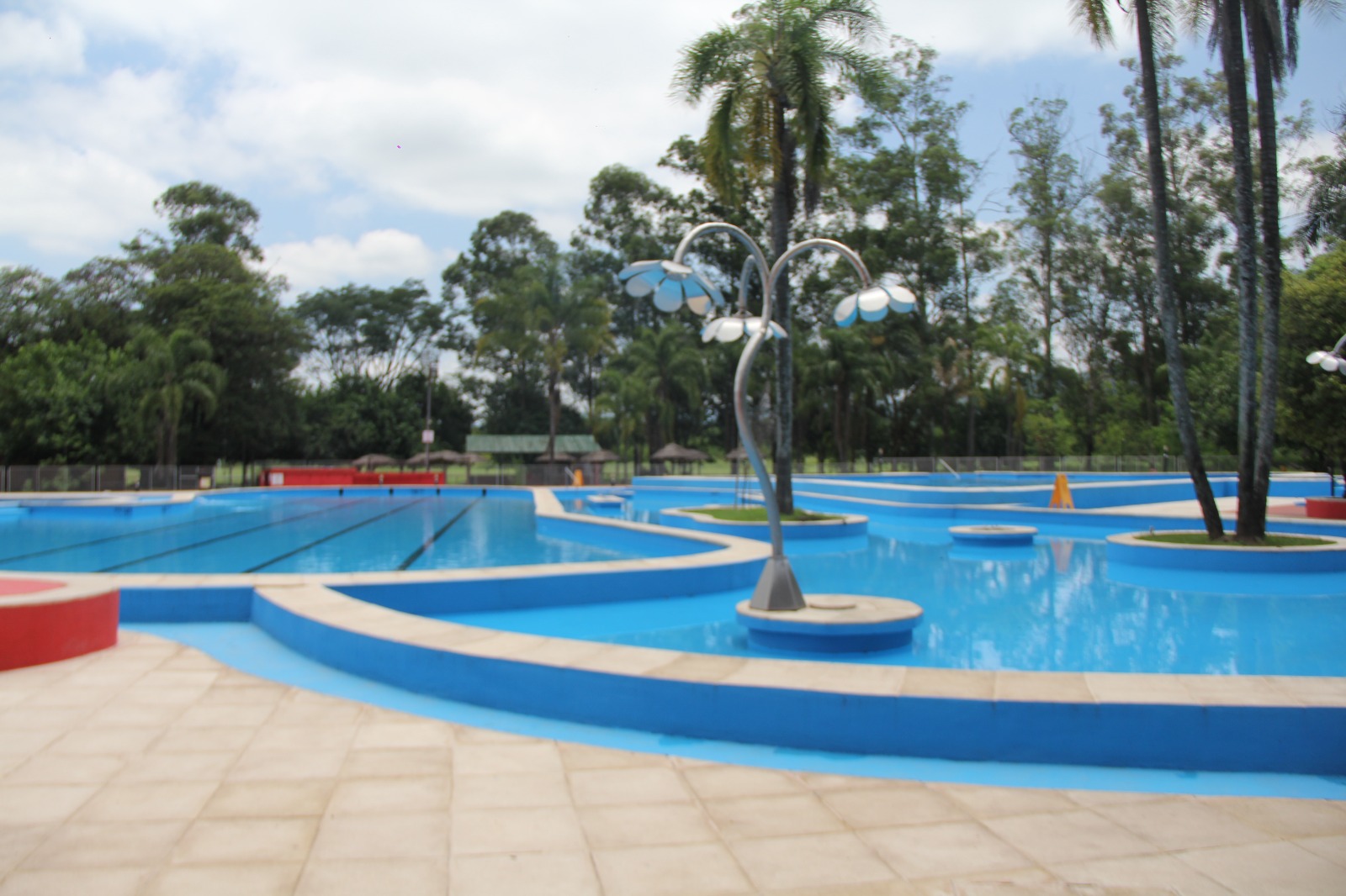 Piletas del Complejo Deportivo Lules.