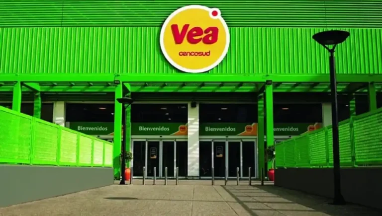 Estado de alerta y movilización por el cierre de supermercados VEA